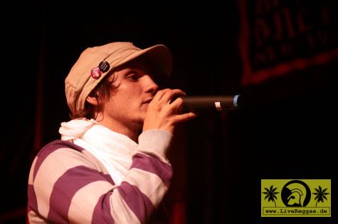 Maxim (D) with The Magnetics 13. Reggae Jam Festival - Bersenbrueck 10. August 2007 (3).JPG